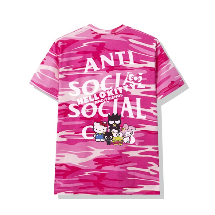 Hello Kitty and Friends x Camo Tee - Pink
