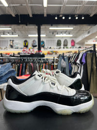 Air Jordan 11 Low Concord