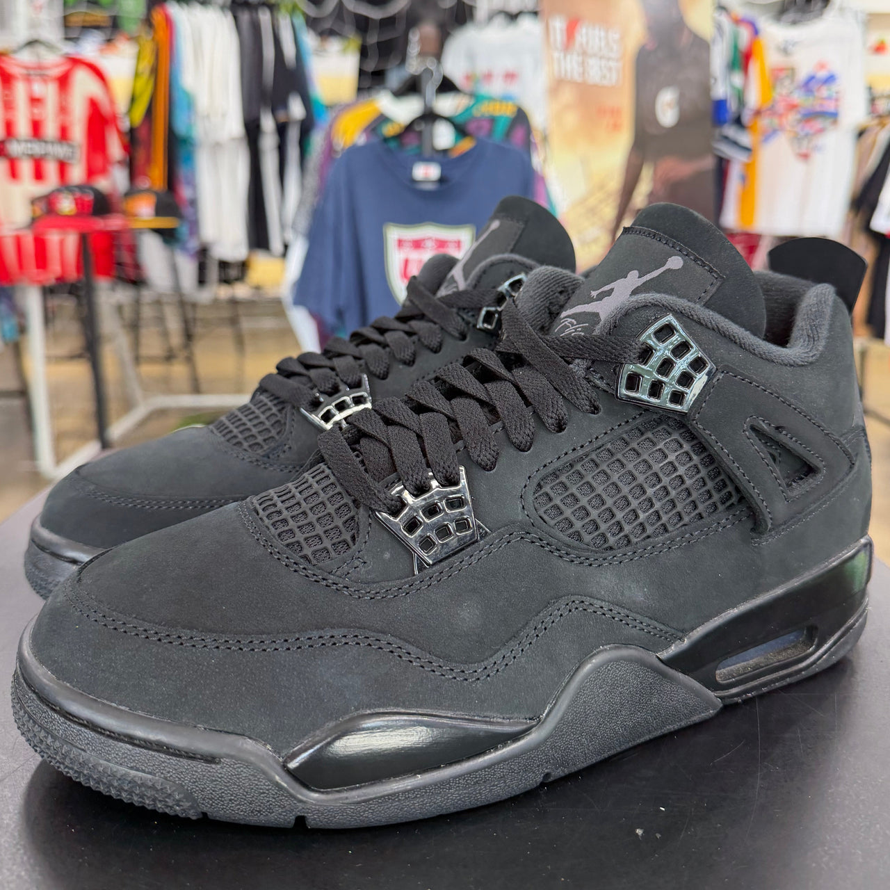 Air Jordan 4 Black Cat (2025)