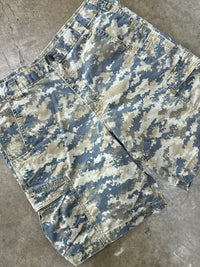 Carhartt Digital Camo Shorts 36