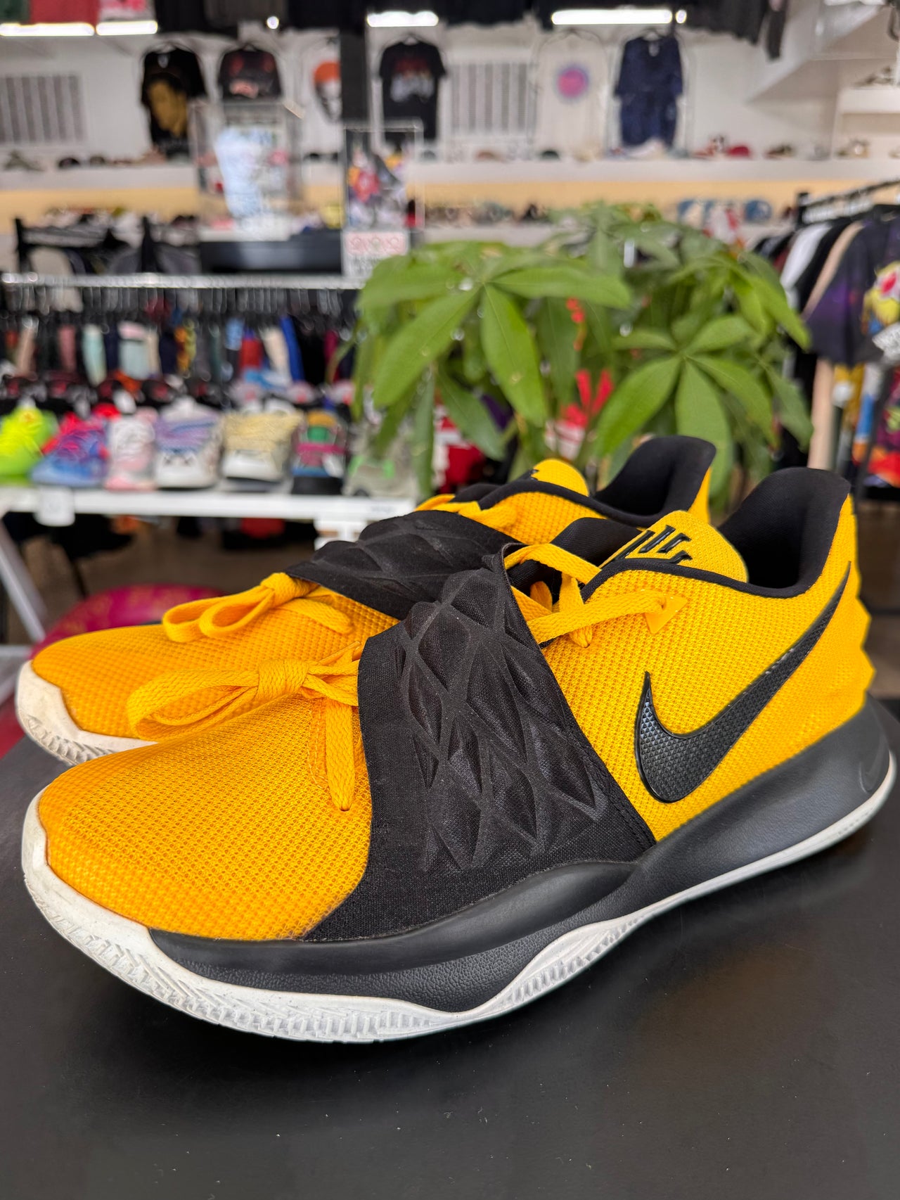 Nike Kyrie Low 1 Amarillo (2018)