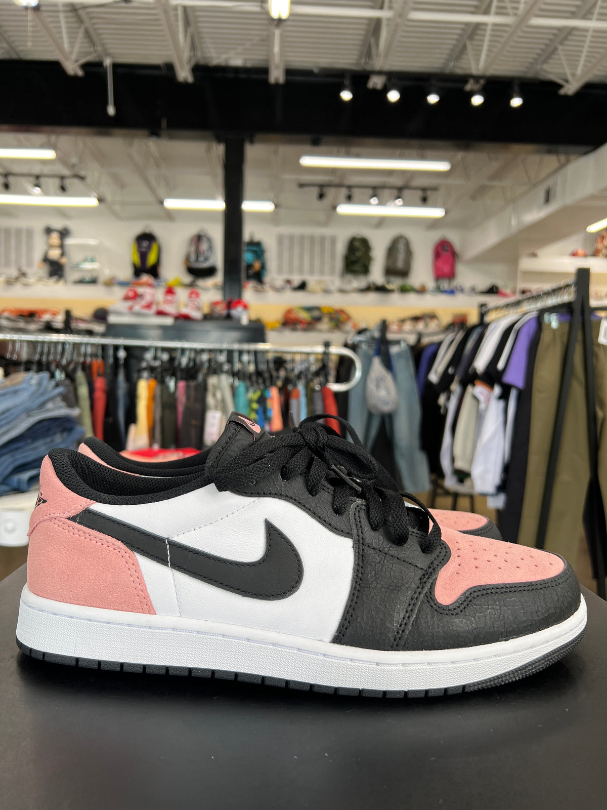 Air Jordan 1 Low Bleached Coral