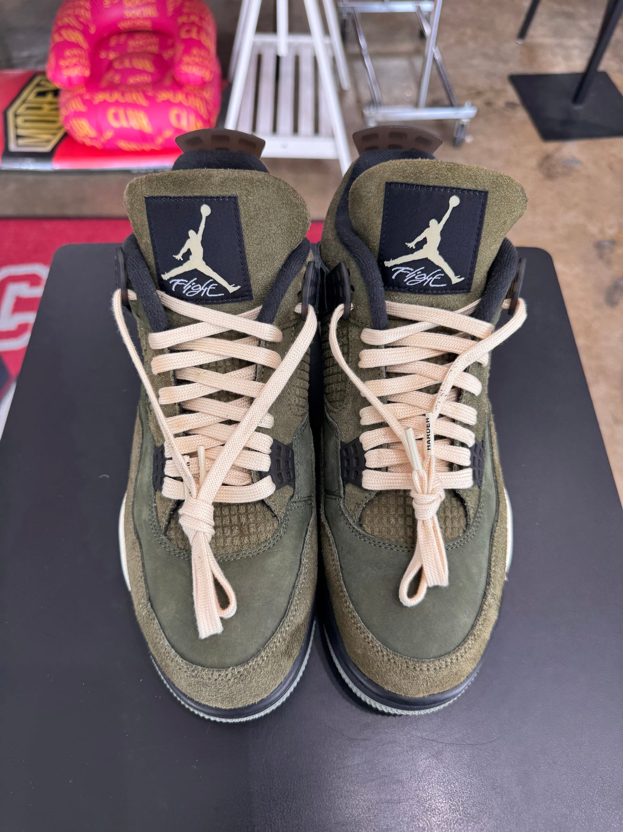Air Jordan 4 Craft Medium Olive (2023)