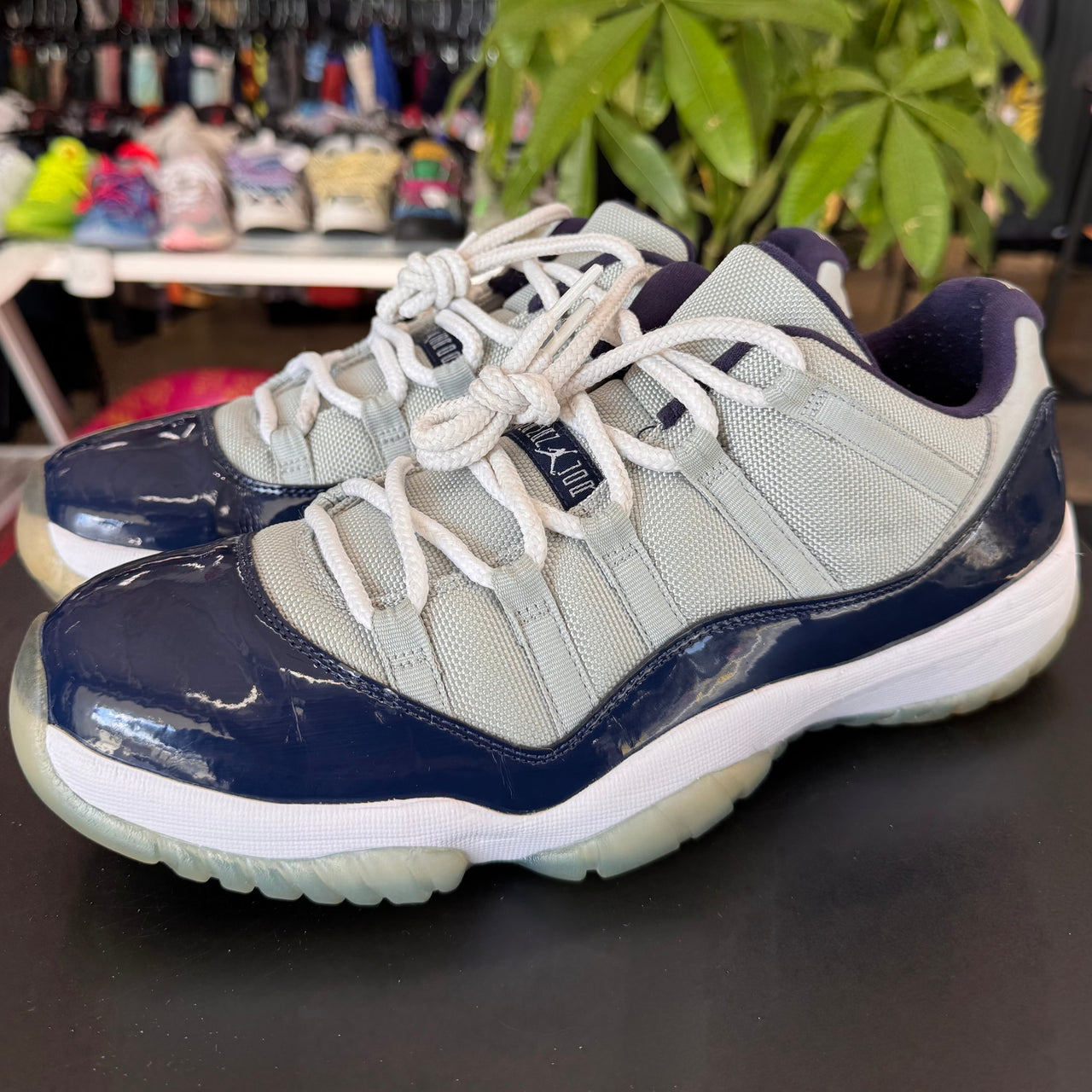 Air Jordan 11 Low Georgetown (2015)