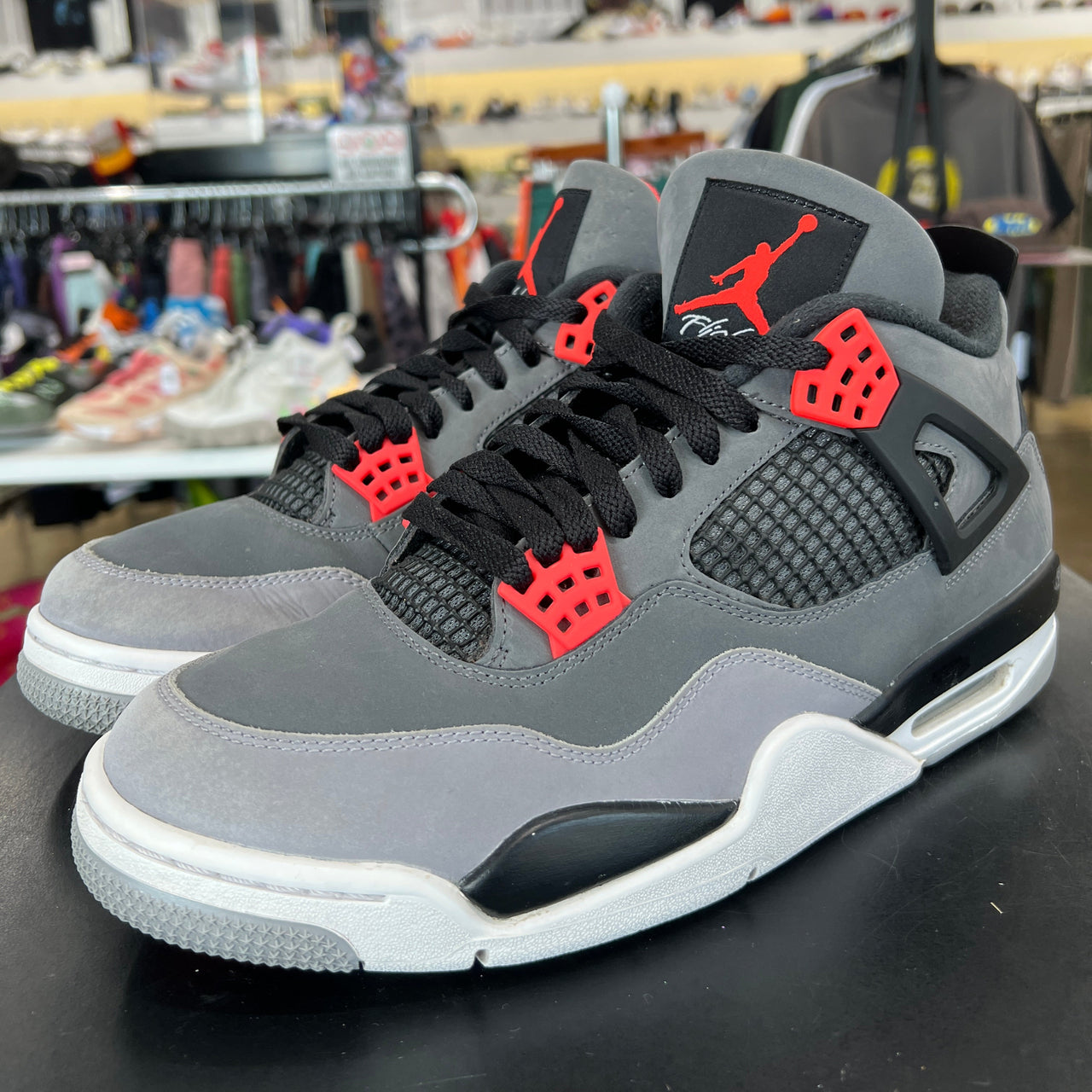 Air Jordan 4 Infrared (2022)