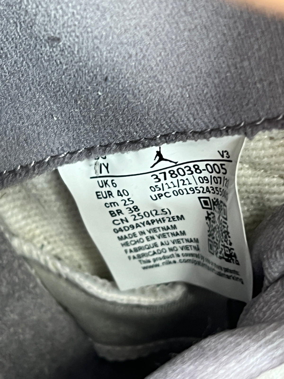 Air Jordan 11 Cool Grey