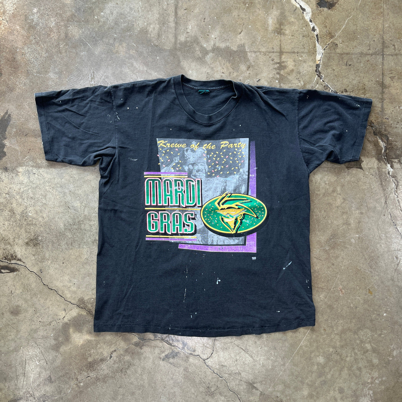Mardi Gras Kreuve of the Party Single Stitch Tee