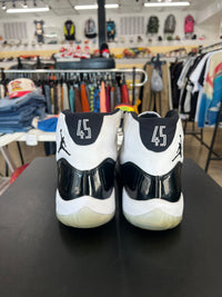 Air Jordan 11 Concord