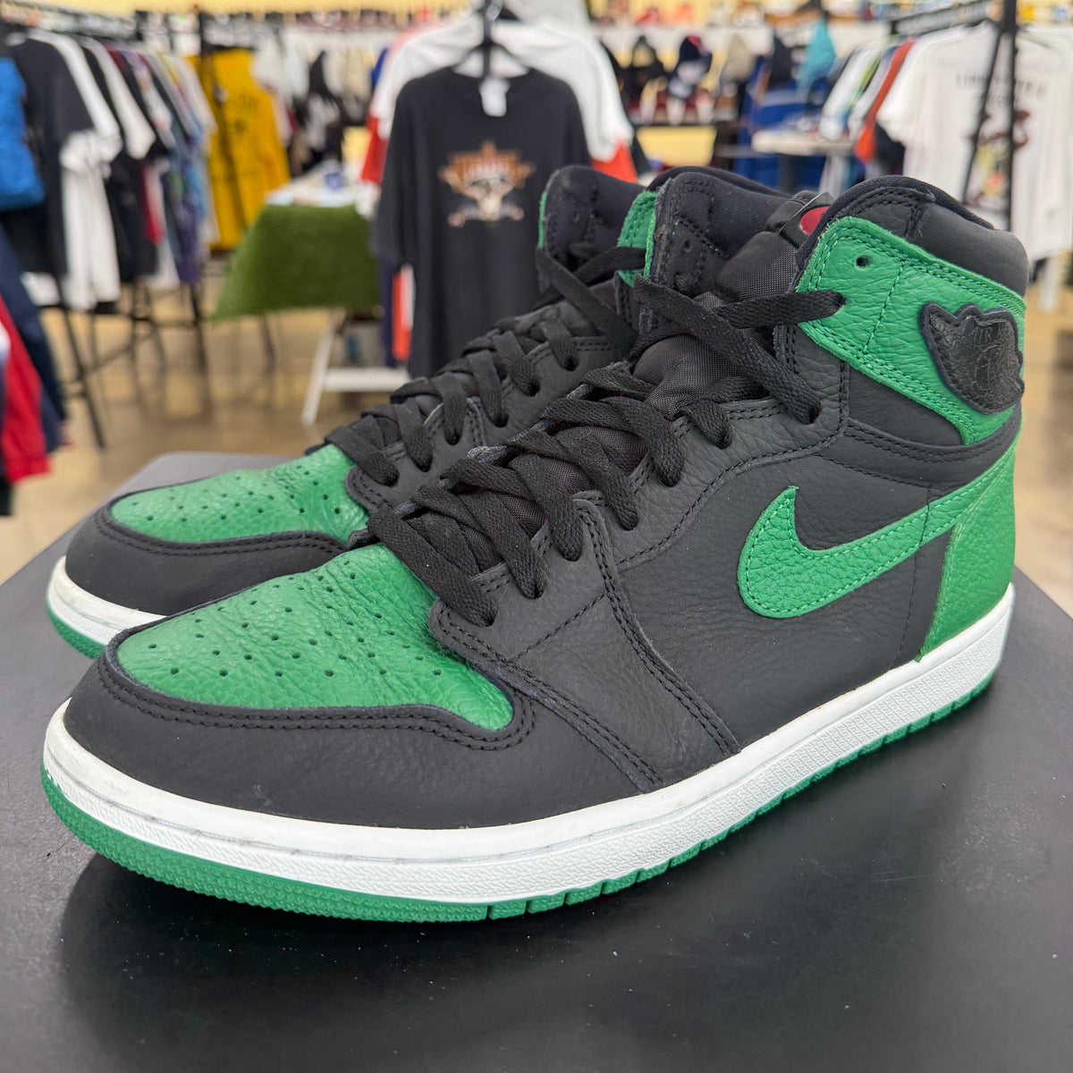 Air Jordan 1 Pine Green (2020)