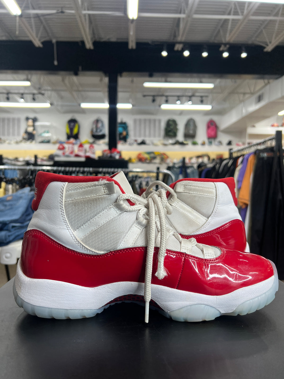 Air Jordan 11 Cherry