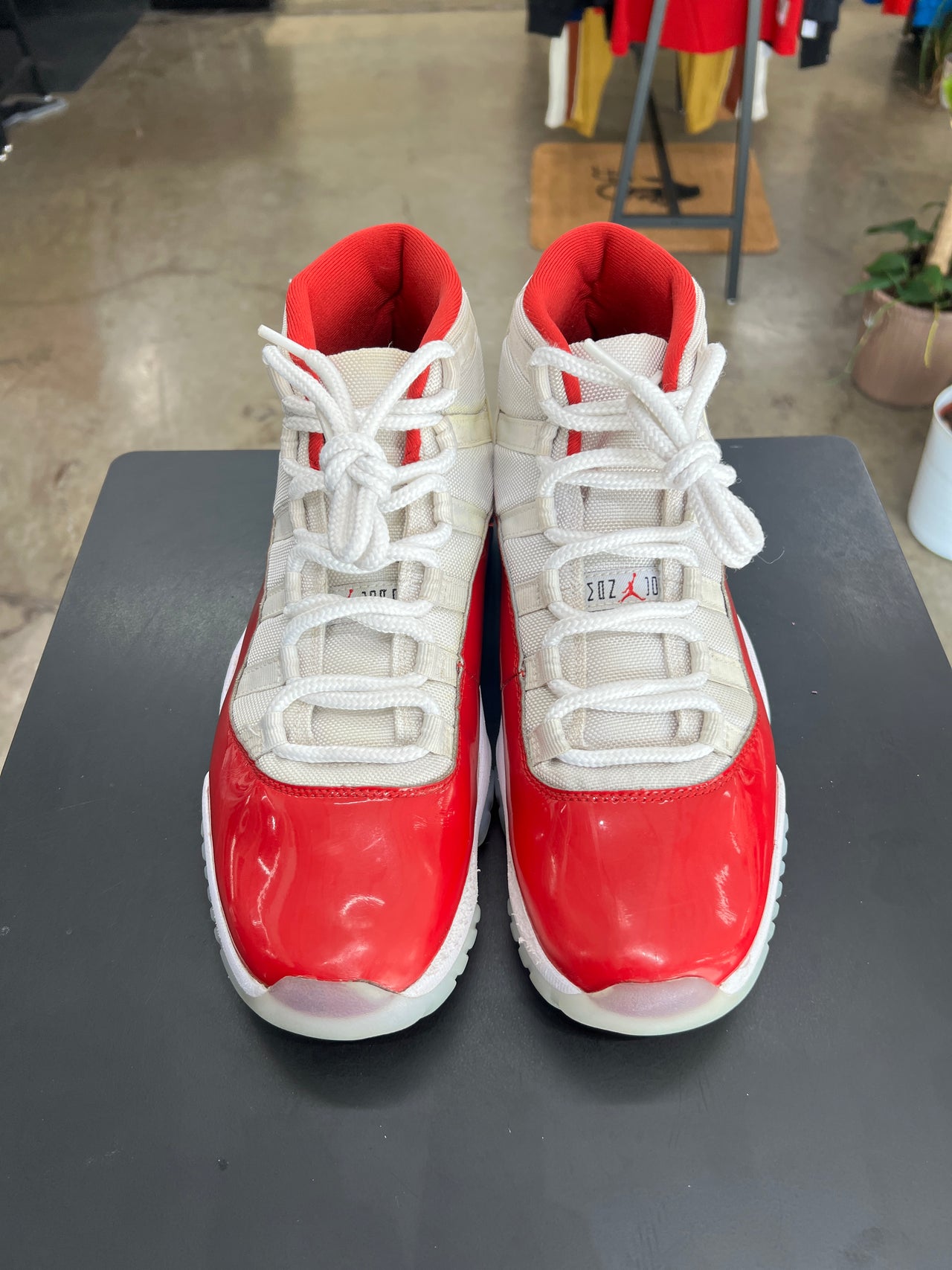 Air Jordan 11 Cherry
