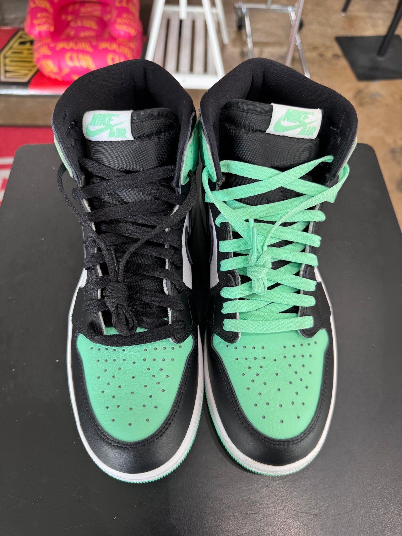 Air Jordan 1 Green Glow (2024)