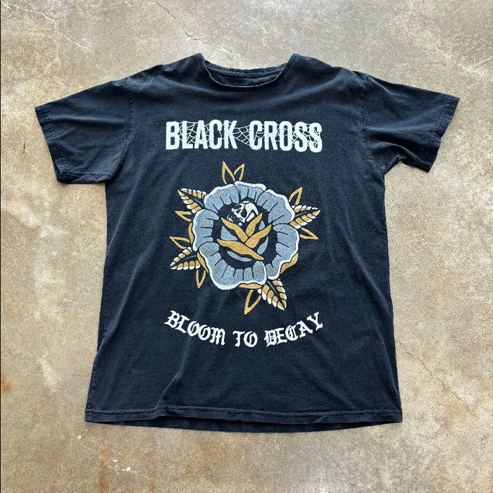 Black Cross Bloom Decay Flower Tee Large