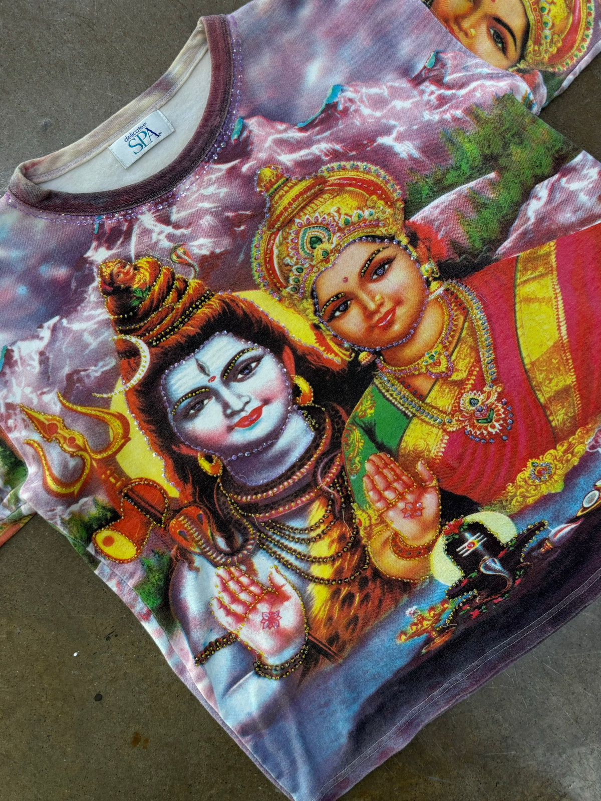 AOP Shiva Hindu God and Family Tee Medium