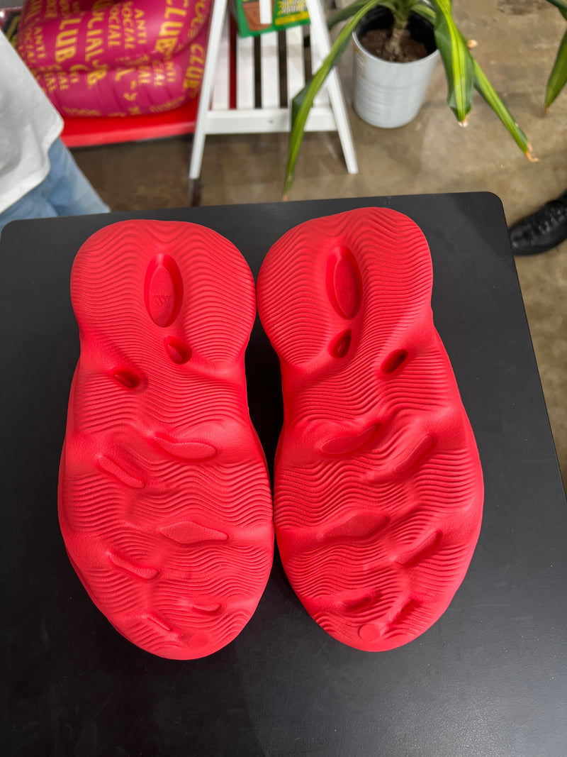 Adidas Yeezy Foam RNNR Vermillion