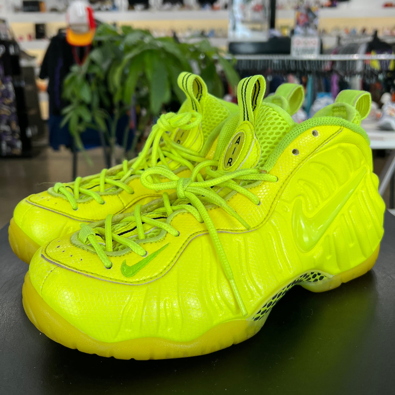 Nike Air Foamposite Pro Volt (2021)