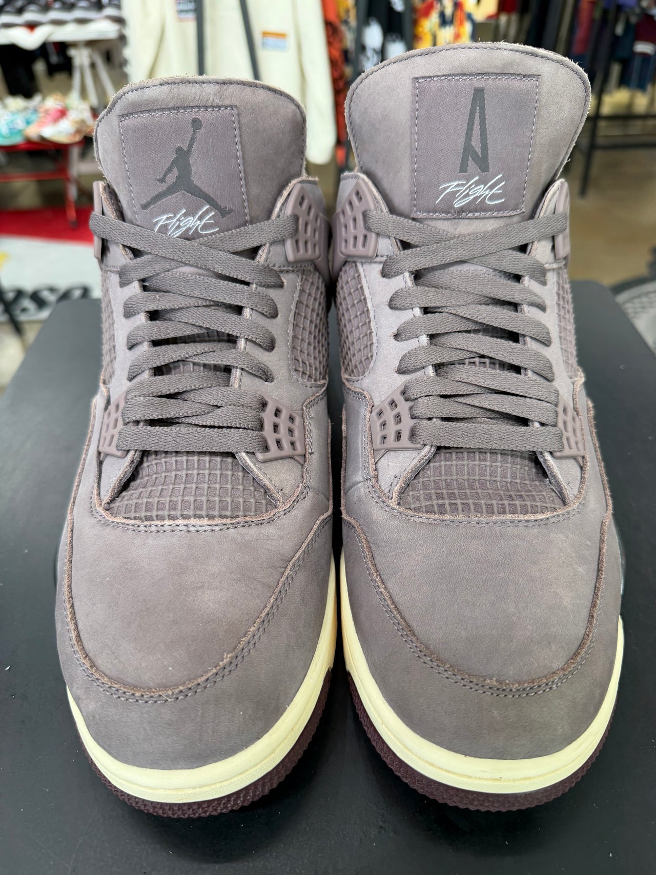 Air Jordan 4 A Ma Maniere Violet Ore (2022)