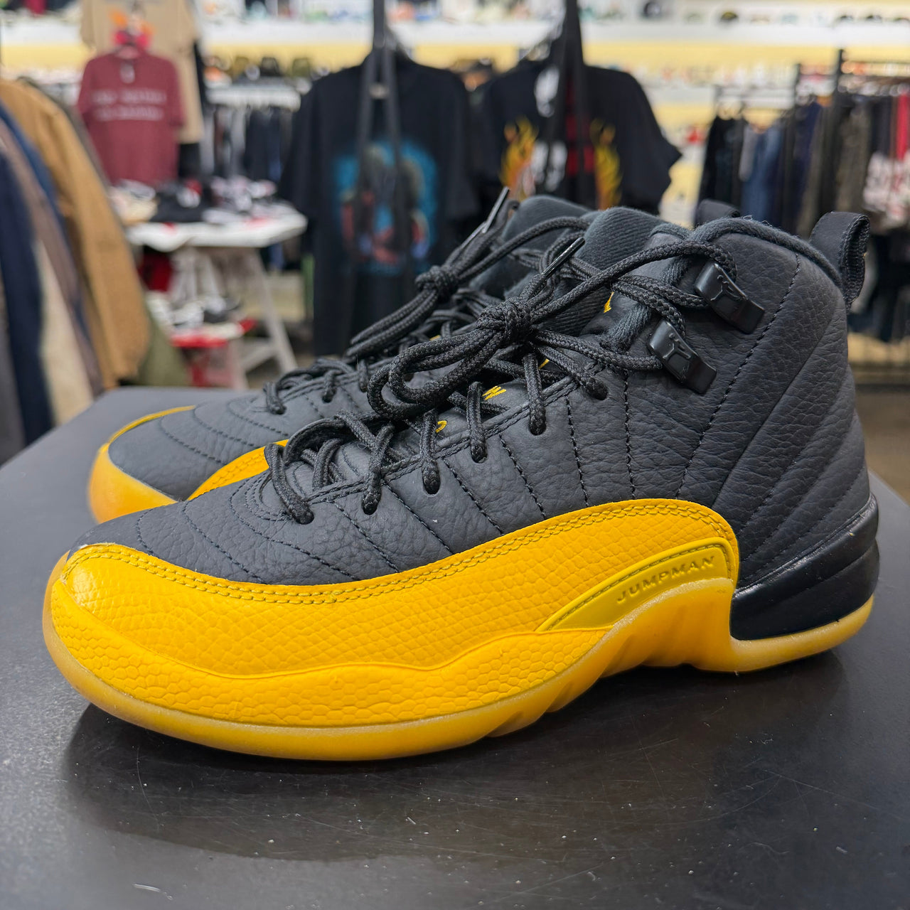 Air Jordan 12 Black University Gold (2020)