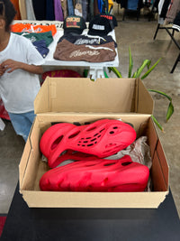 Adidas Yeezy Foam RNNR Vermillion