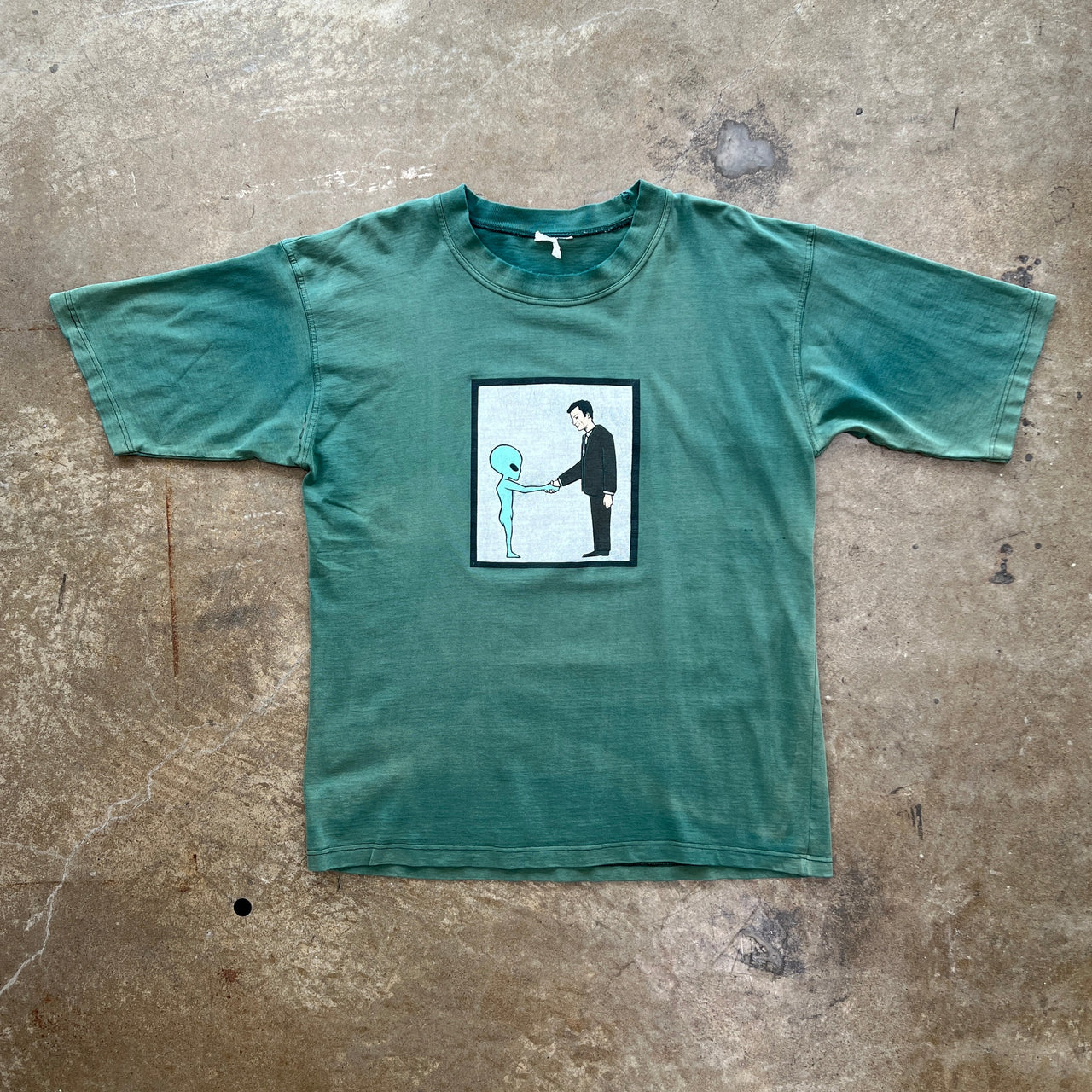 90’s Helmet Alien Handshake Band Tee XL
