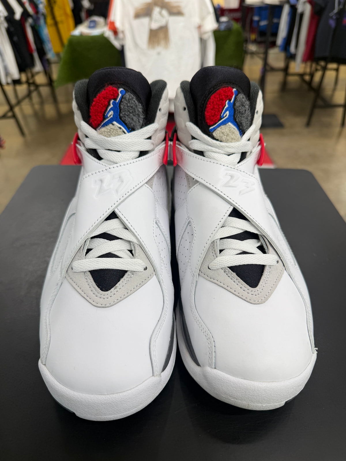Air Jordan 8 Bug Bunny (2025)