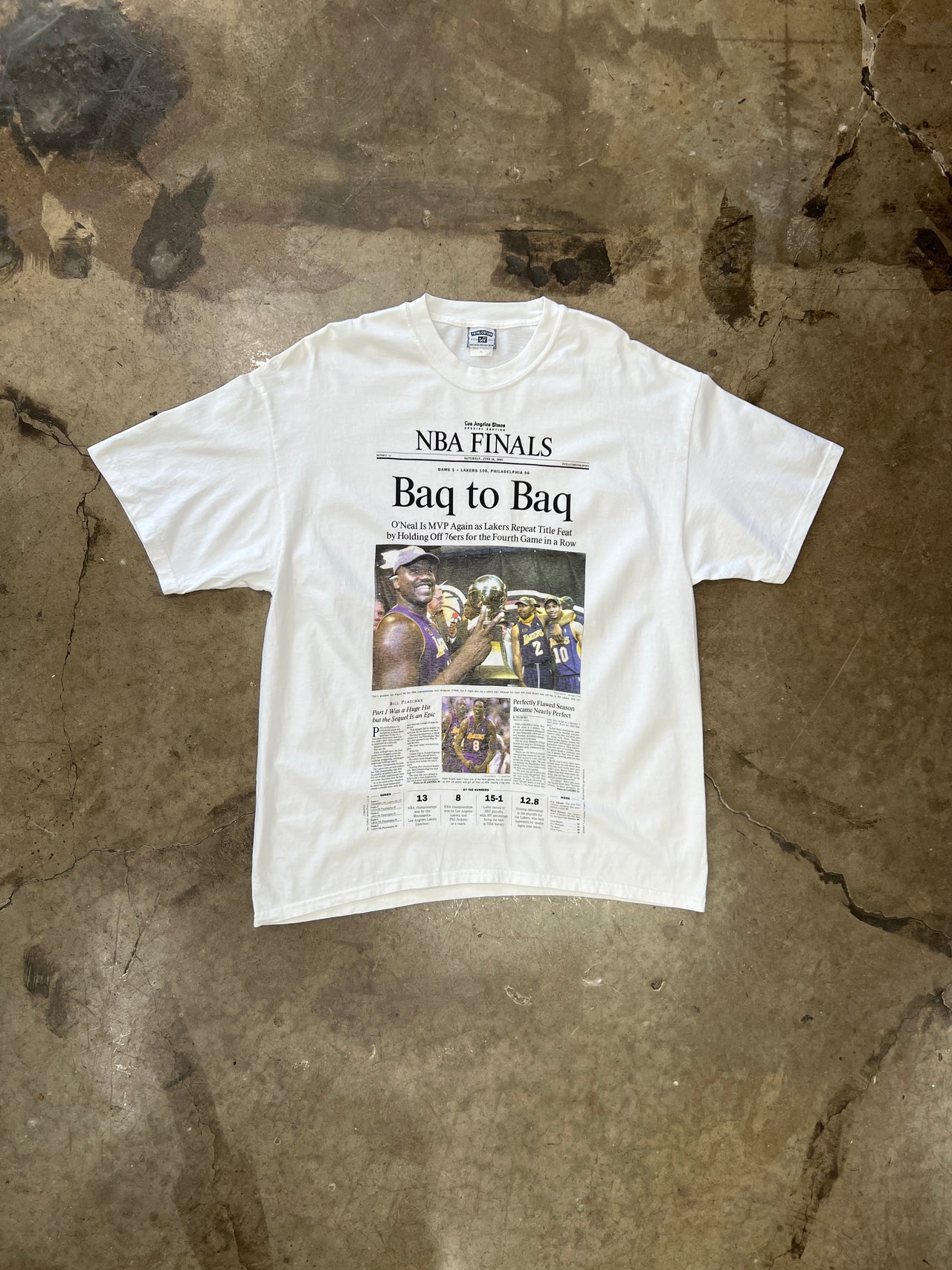 2001 NBA Finals Kobe Bryant Shaq LA Times Lees Basketball Tee
