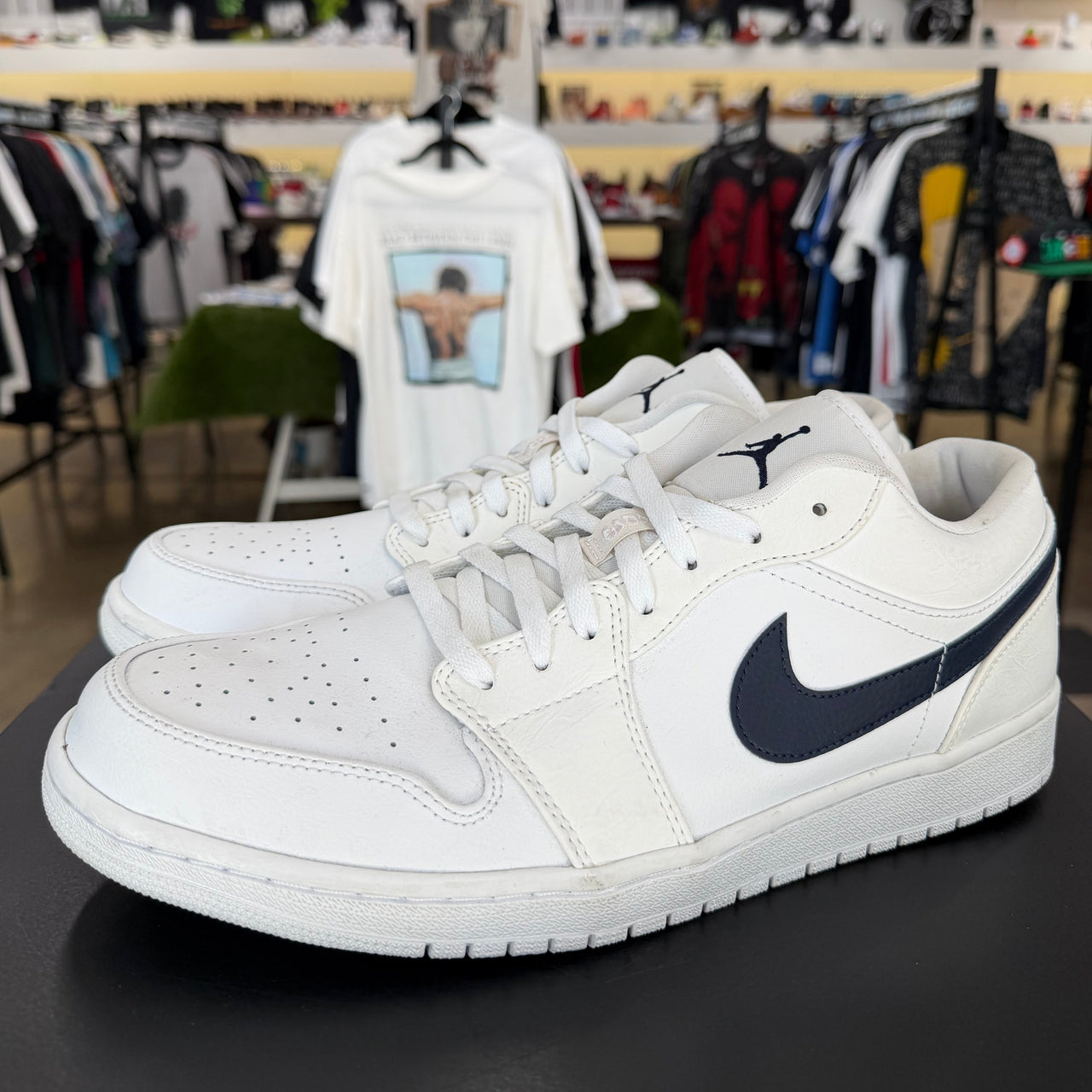Jordan 1 Low White Obsidian (2019)