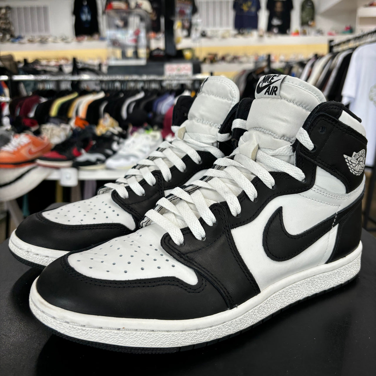 Air Jordan 1 Black White (2023)