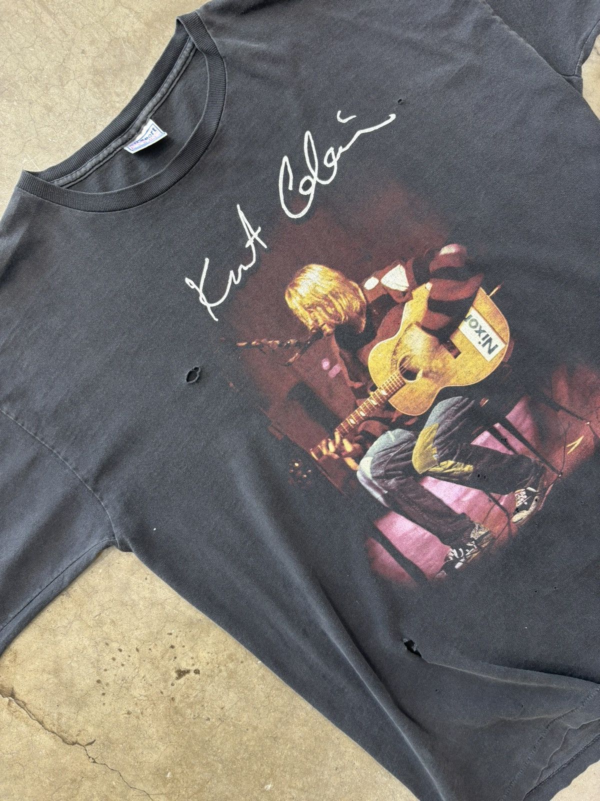 Kurt Cobain Nirvana Aragon Ballroom Nixon Guitar TEE