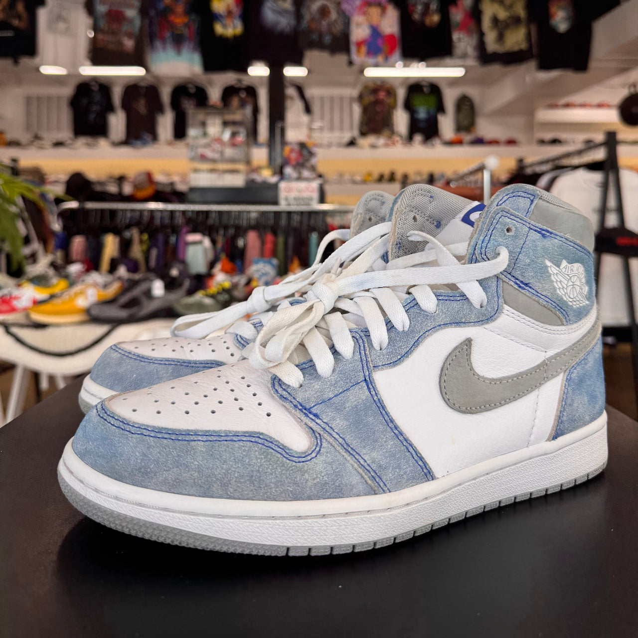 Air Jordan 1 Retro High Hyper Royal Smoke Grey (2021)