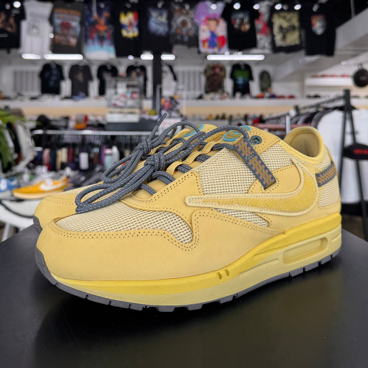 Nike Air Max 1 Travis Scott Saturn Gold (2022)