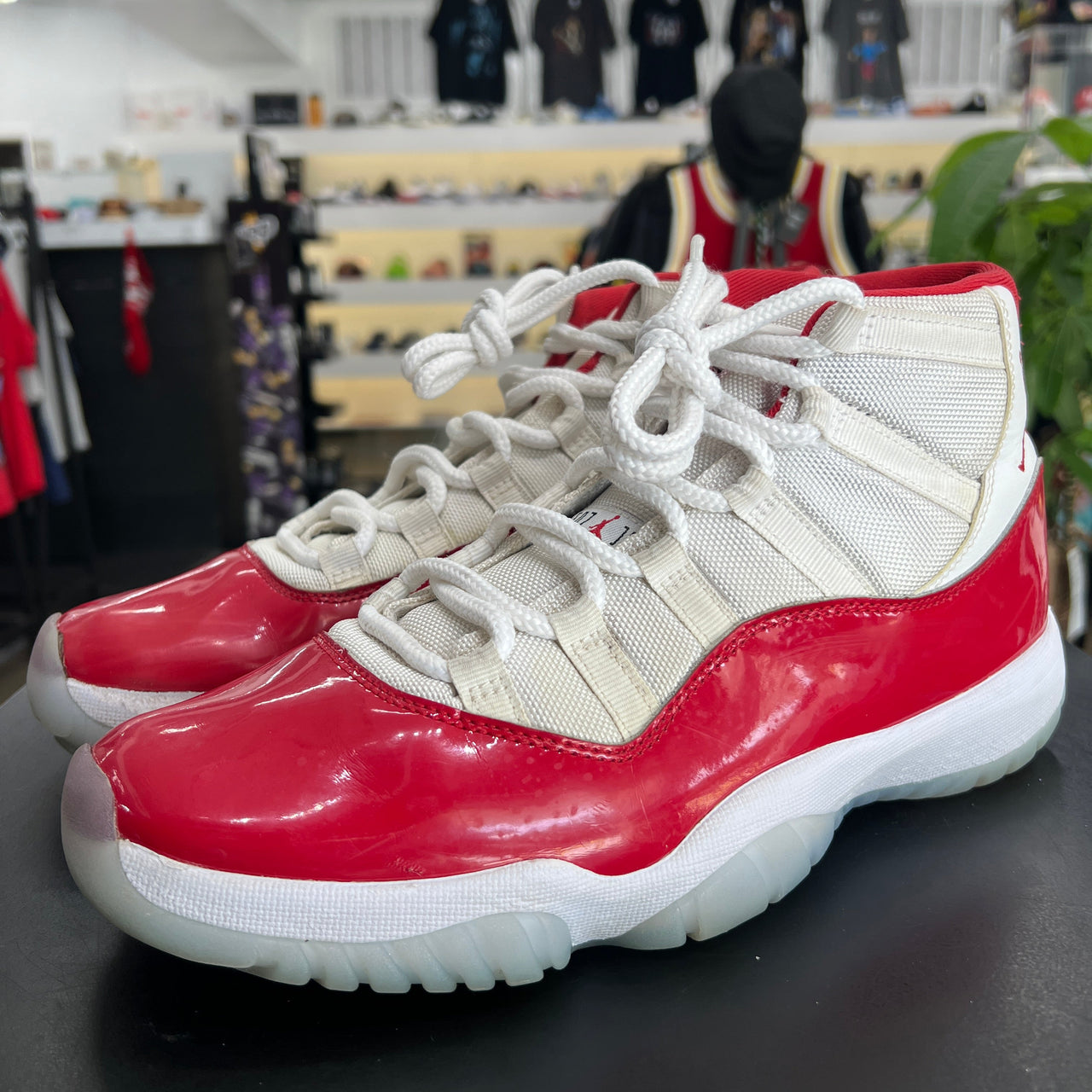 Air Jordan 11 Cherry