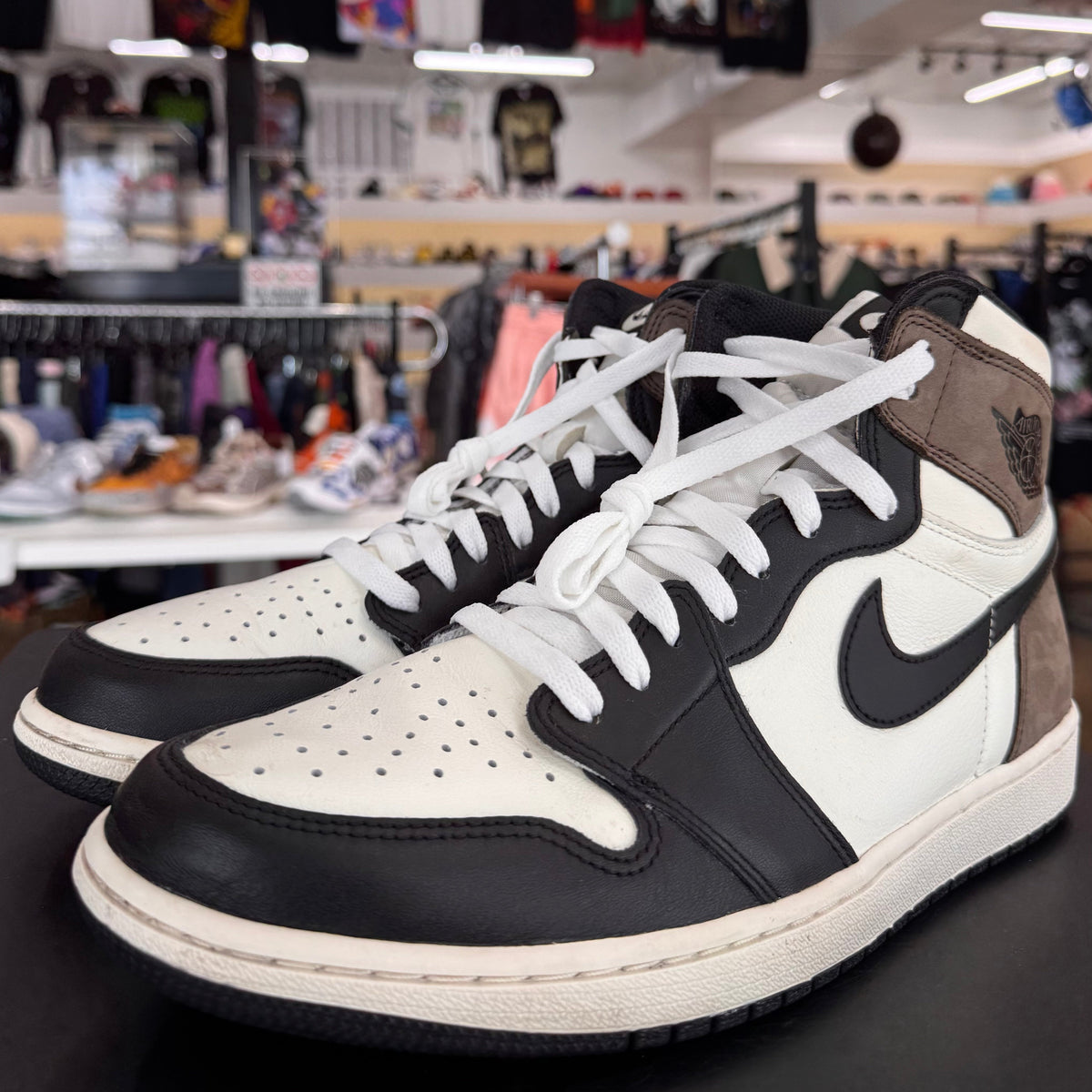 Air Jordan 1 High Dark Mocha (2020)