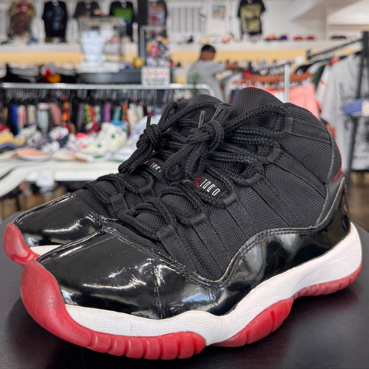 Air Jordan 11 Playoff Bred (2019)