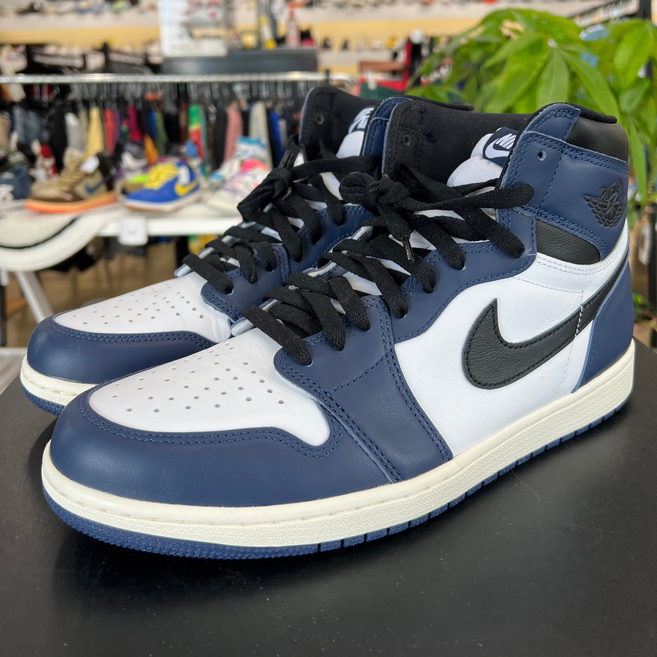 Air Jordan 1 Midnight Navy