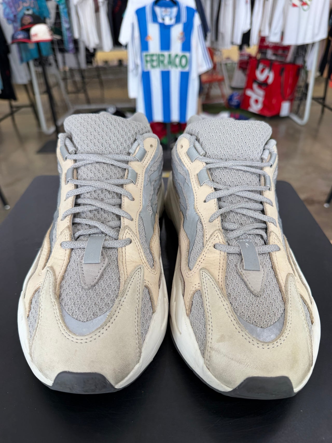 Yeezy Boost 700 V2 Cream (2021)