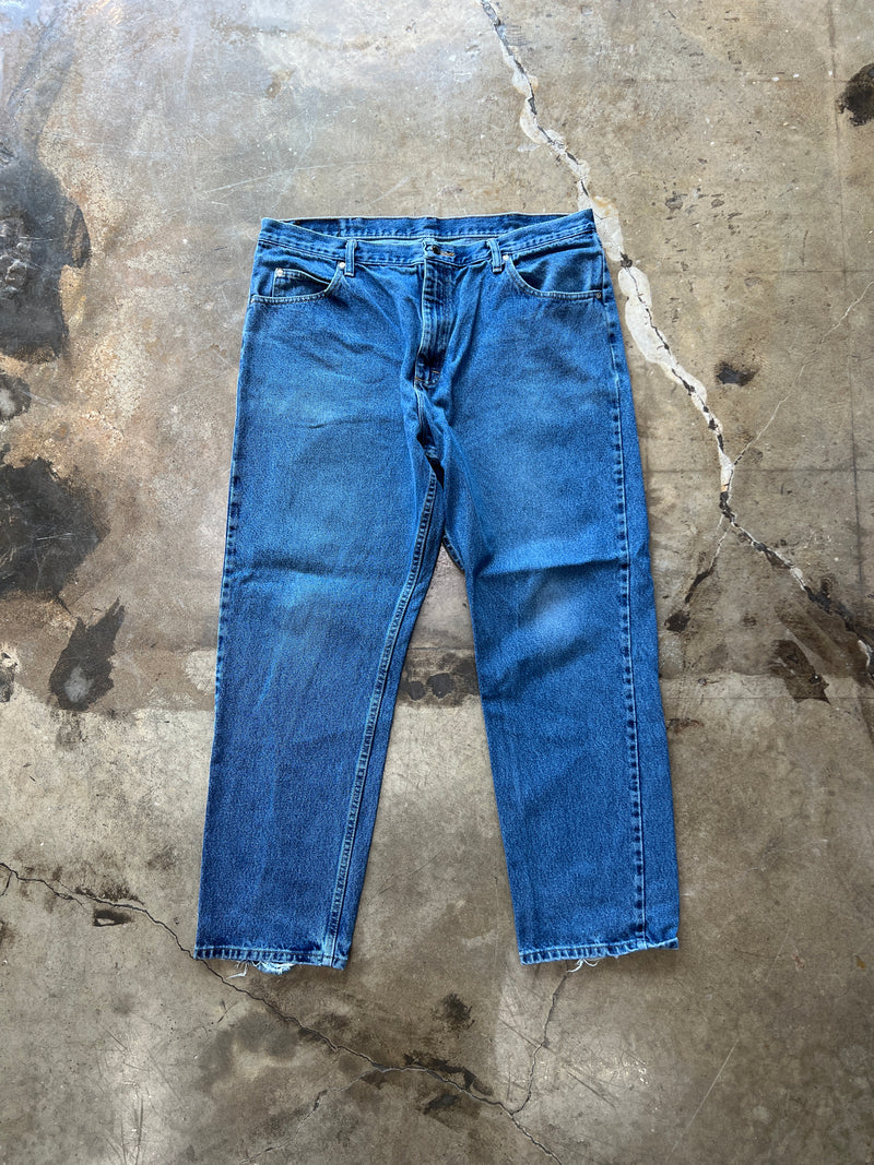 Wrangler Jeans Distressed Leg Opening