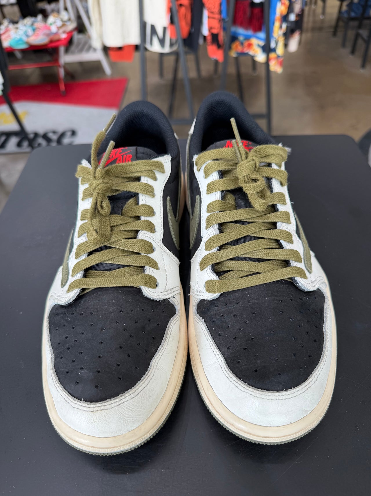 Air Jordan 1 Low Travis Scott Olive (2023)