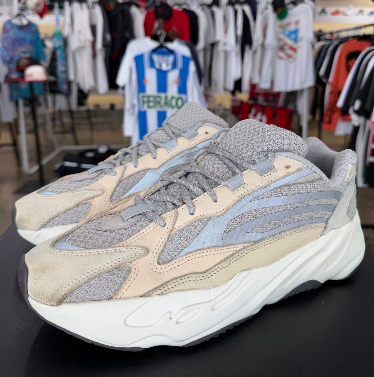 Yeezy Boost 700 V2 Cream (2021)
