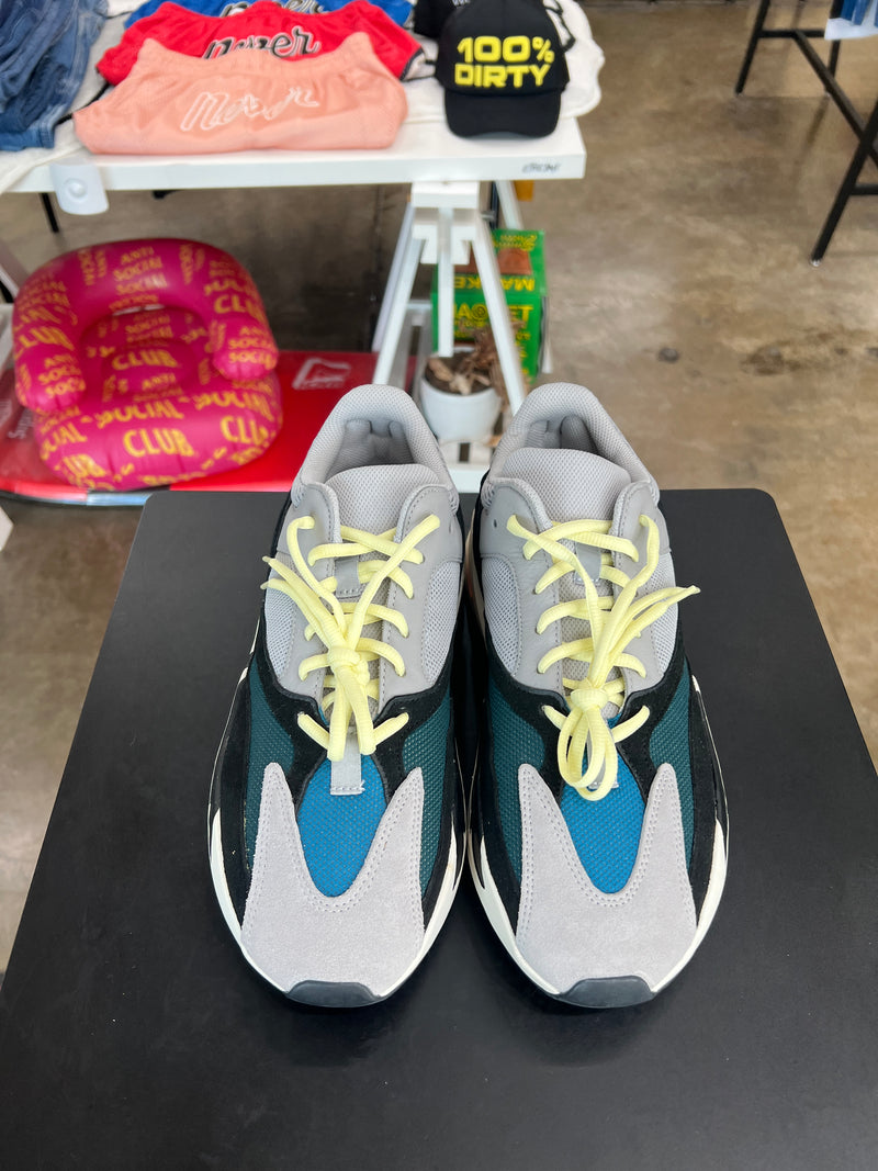 Yeezy 700 Waverunner