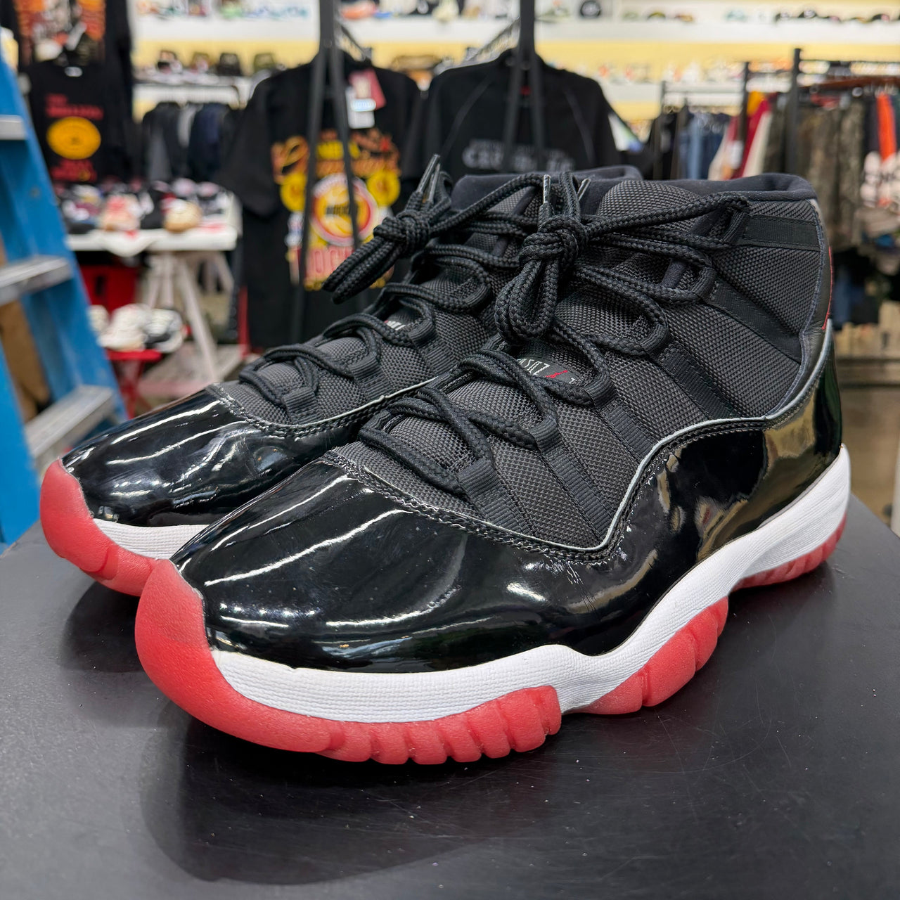 Air Jordan 11 Playoff Bred (2019)