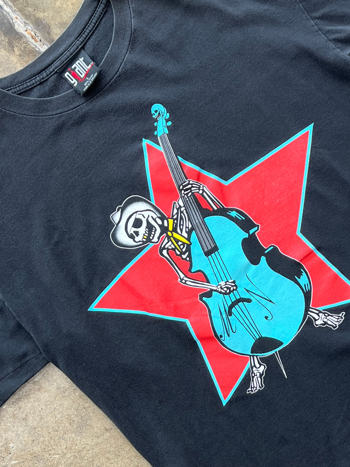 1999 Social Distortion Mike Ness Skeleton Bass Band Tee