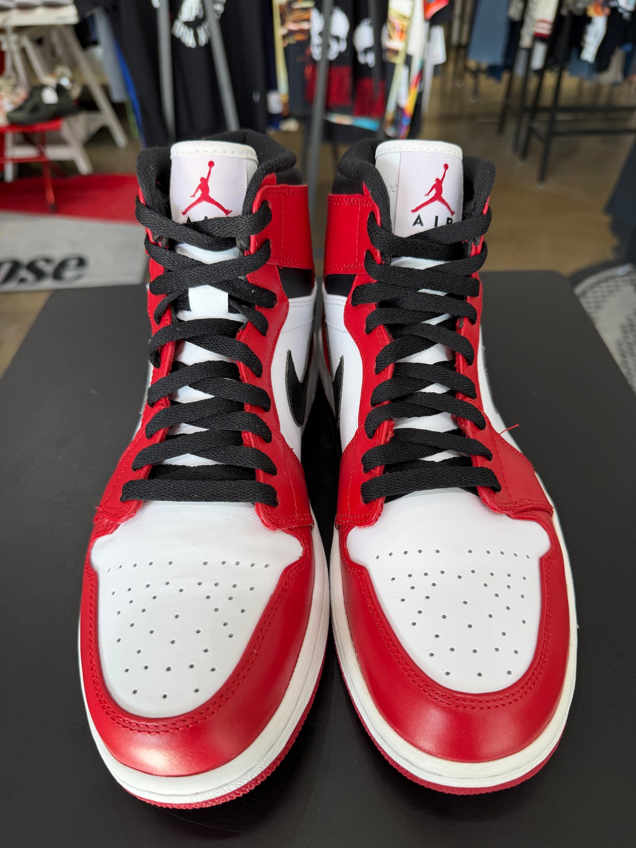 Air Jordan 1 Chicago (2013)