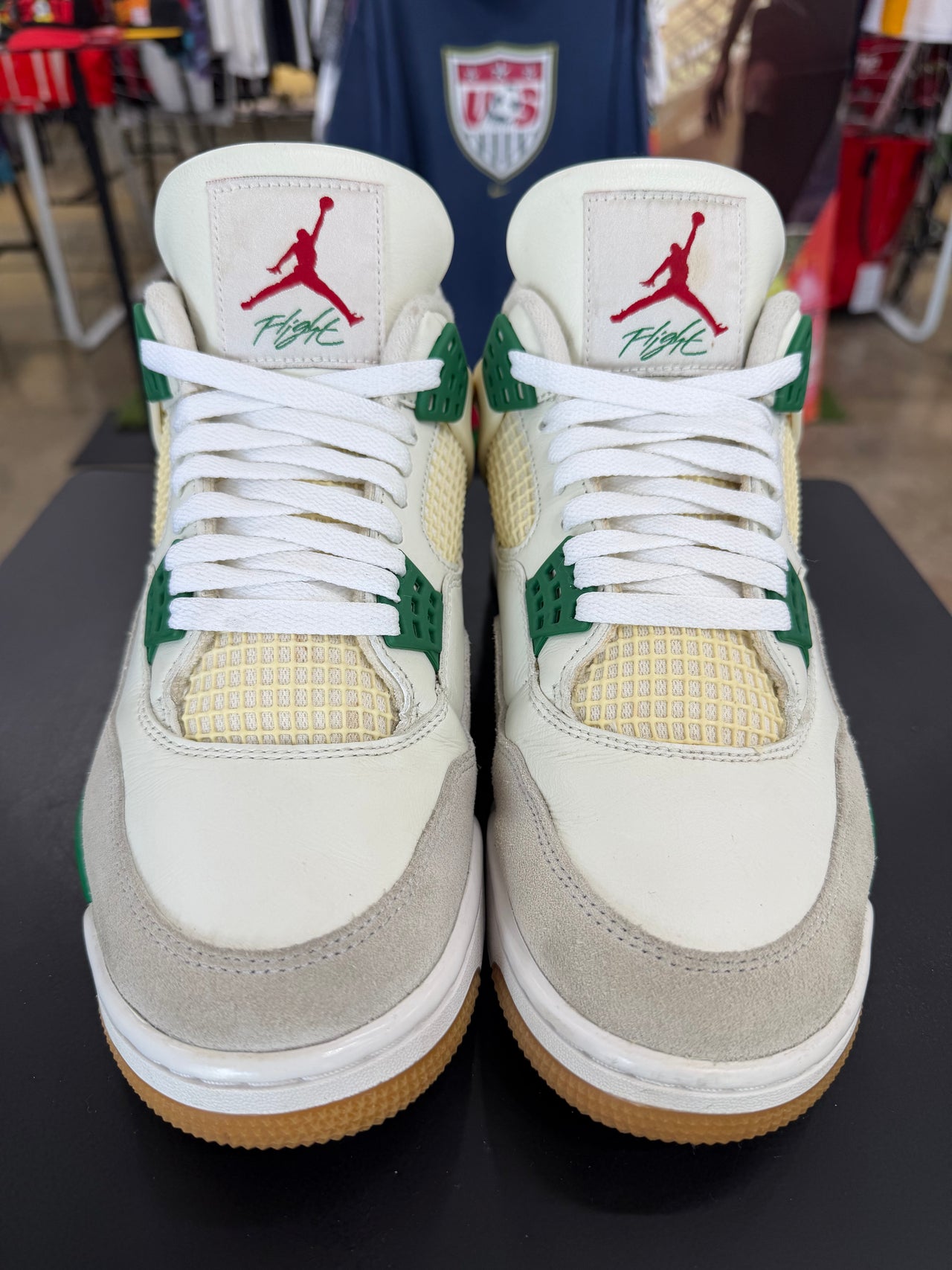 Air Jordan 4 SB Pine Green (2023)