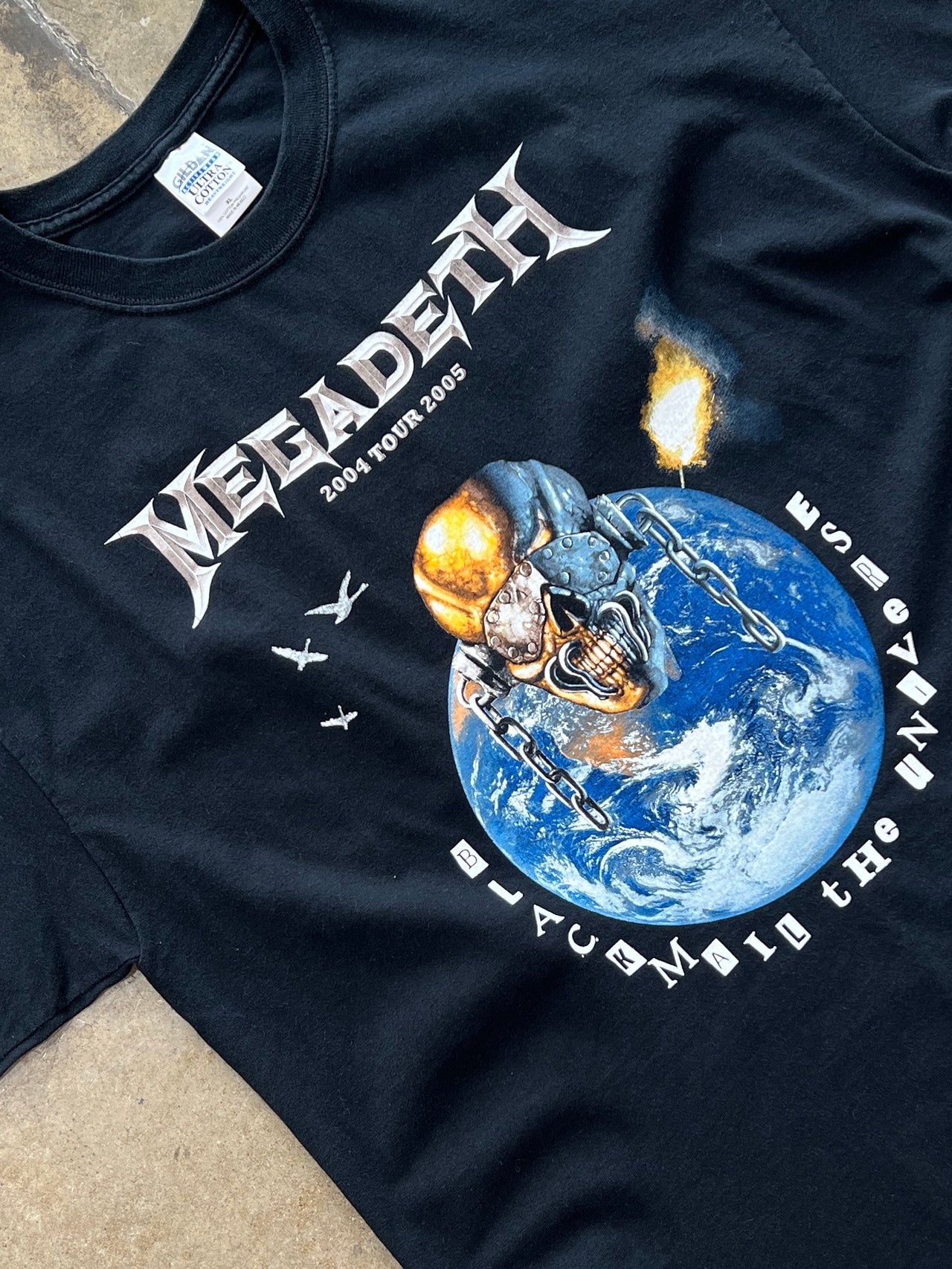 2004 Megadeth Black Mall the Universe Tour Band Tee