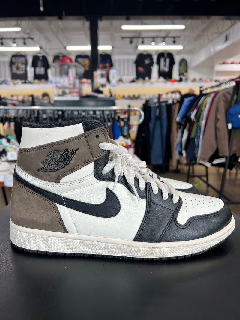 Air Jordan 1 Mocha (2020)