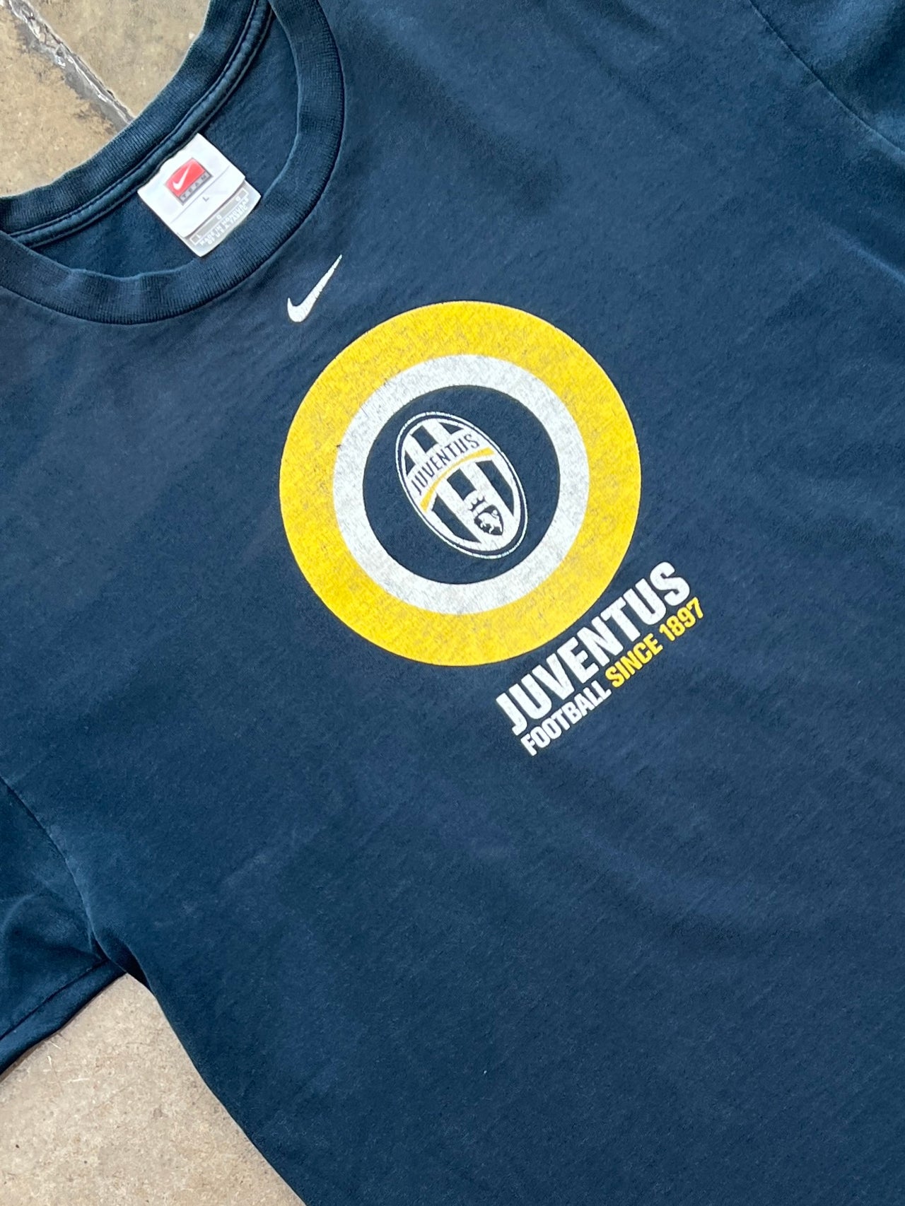 2000s Nike Juventus Football Soccer Tee