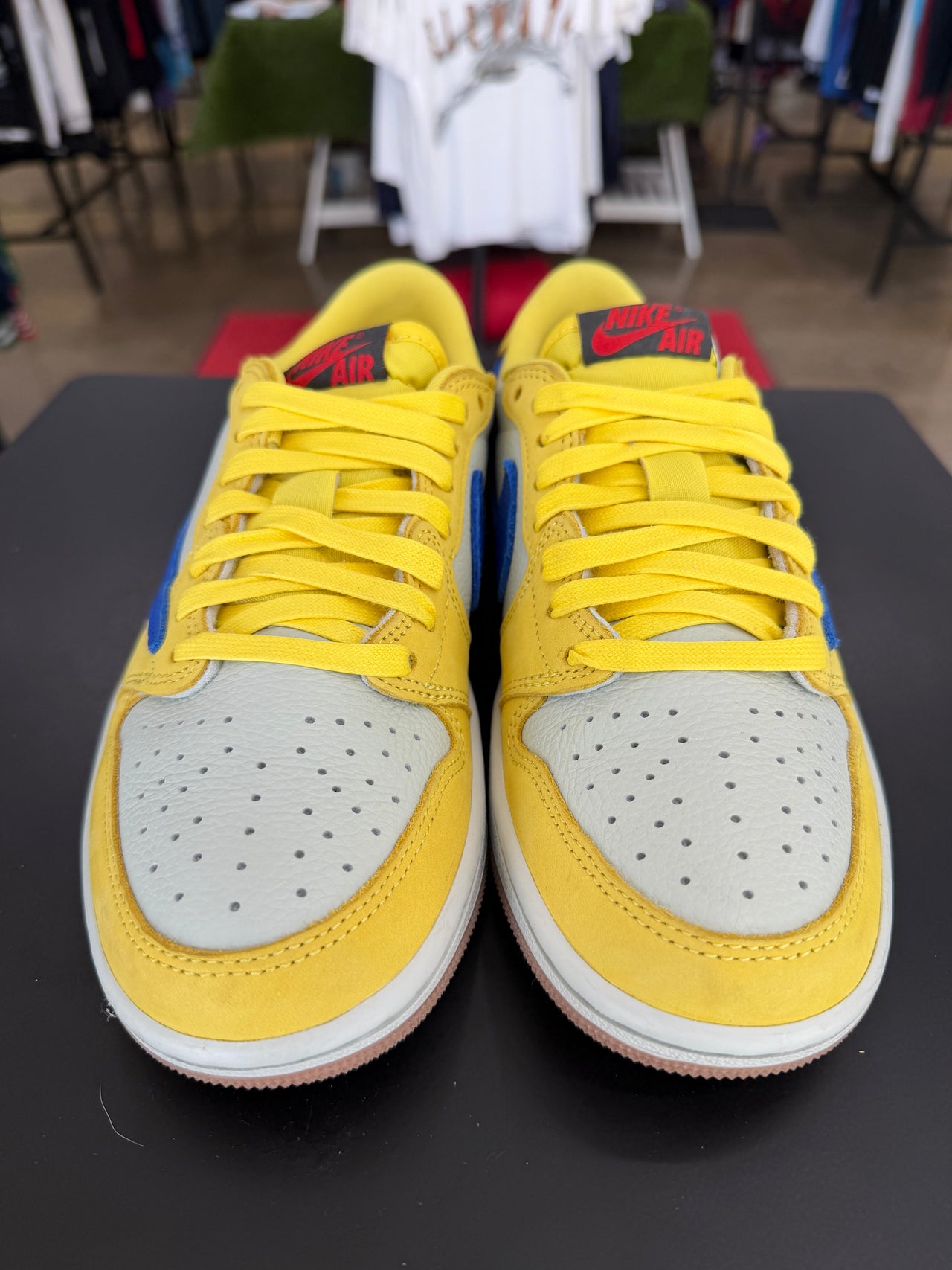 Jordan 1 Low Travis Scott Canary (2024)