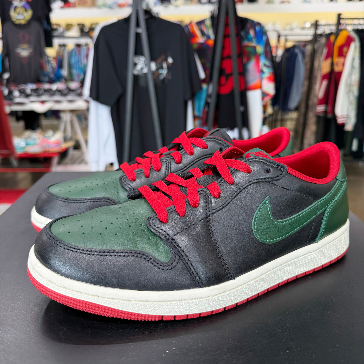 Jordan 1 Low Gorge Green Varsity Red (2024)