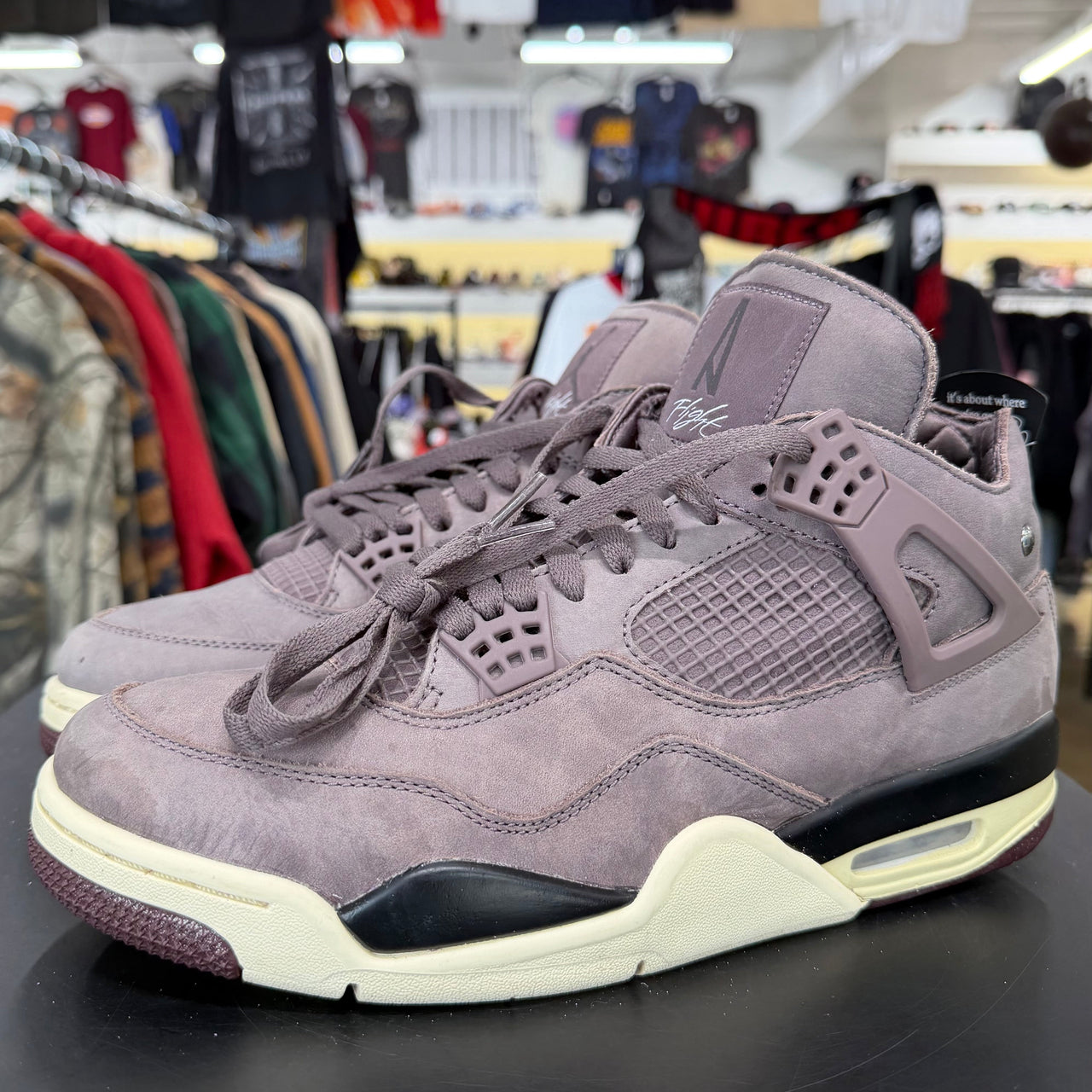 Air Jordan 4 A Ma Maniere Violet Ore (2022)